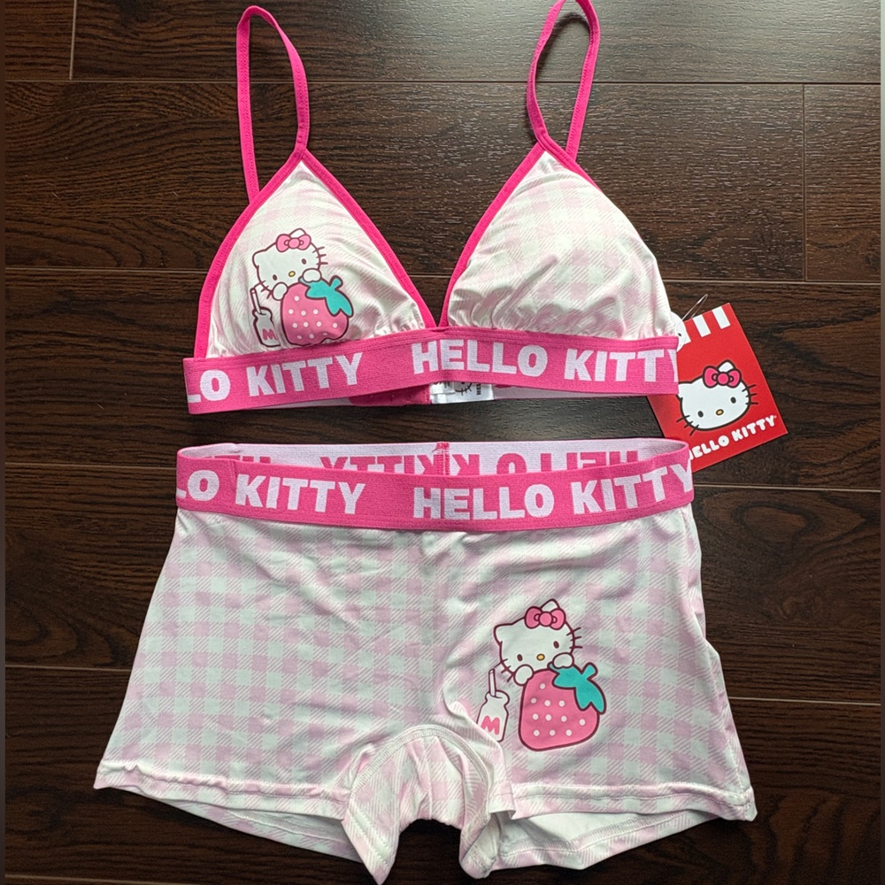 Hello Kitty Pink and White Checkered Set